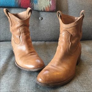 Frye shorty boots